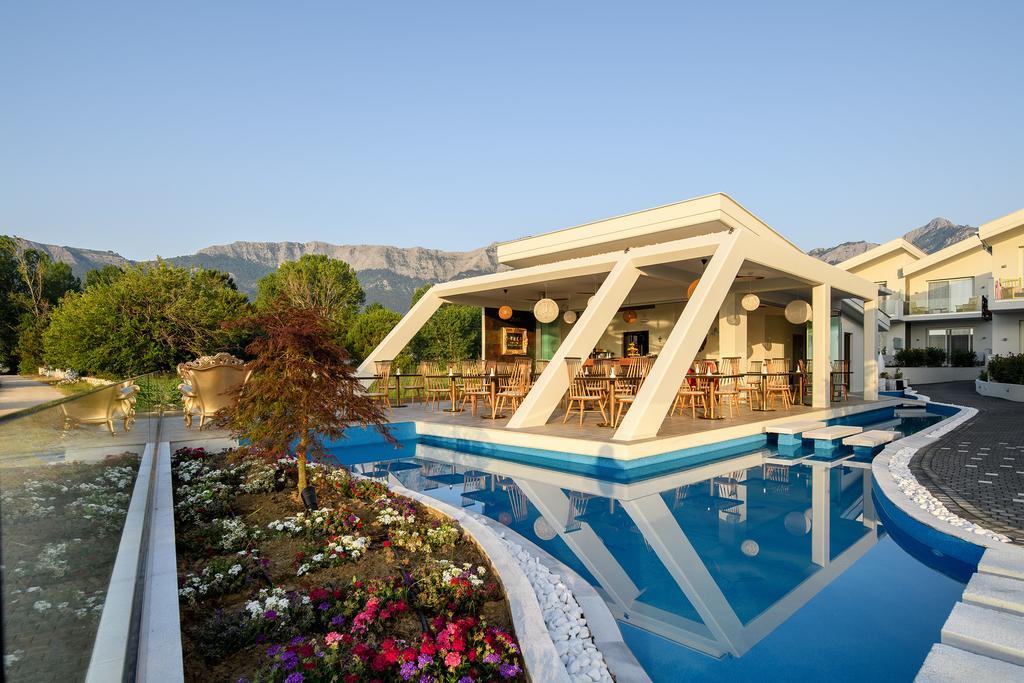 Alexandra Golden Boutique Hotel-Adults Only خْريسيا أموذيا المظهر الخارجي الصورة